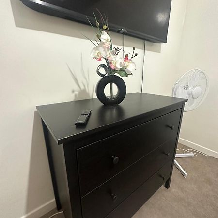 Appartement Jolie Clichy ภายนอก รูปภาพ